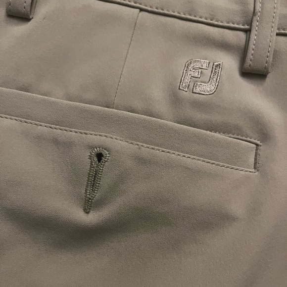 NWOT FootJoy Golf Pants - Sz 38x32 - Picture 3 of 3